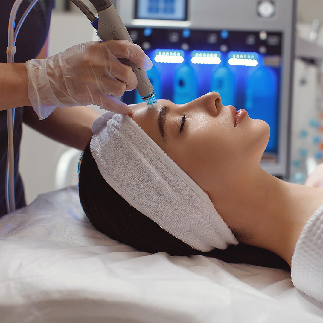 تنظيف بشرة لفروة الرأس